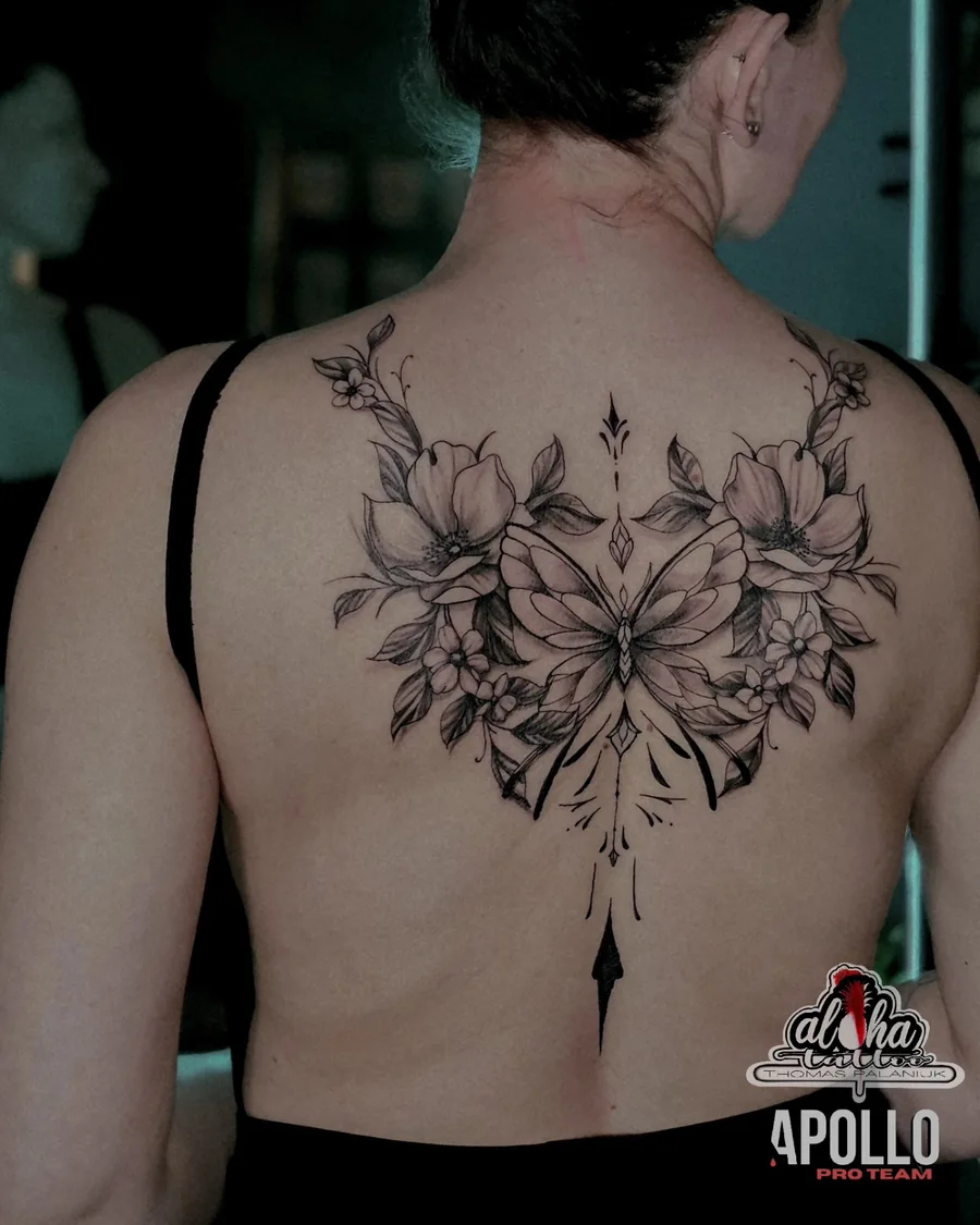Fine line ornamental mandala on the back, by Thomas Palaniuk
